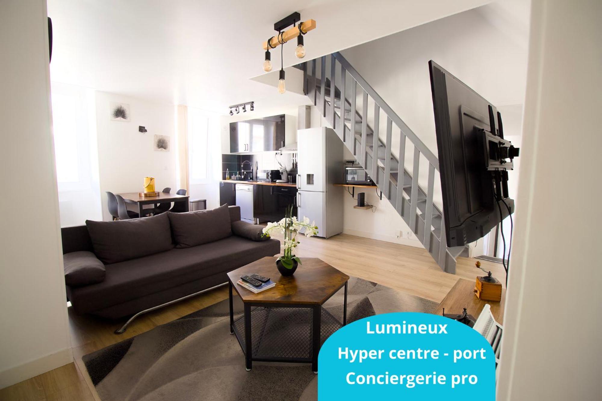 Triplex Lumineux A Cherbourg, Hyper Centre, 2 Pas Du Port & Vie Nocturne, Intendance Luxury Host Εξωτερικό φωτογραφία
