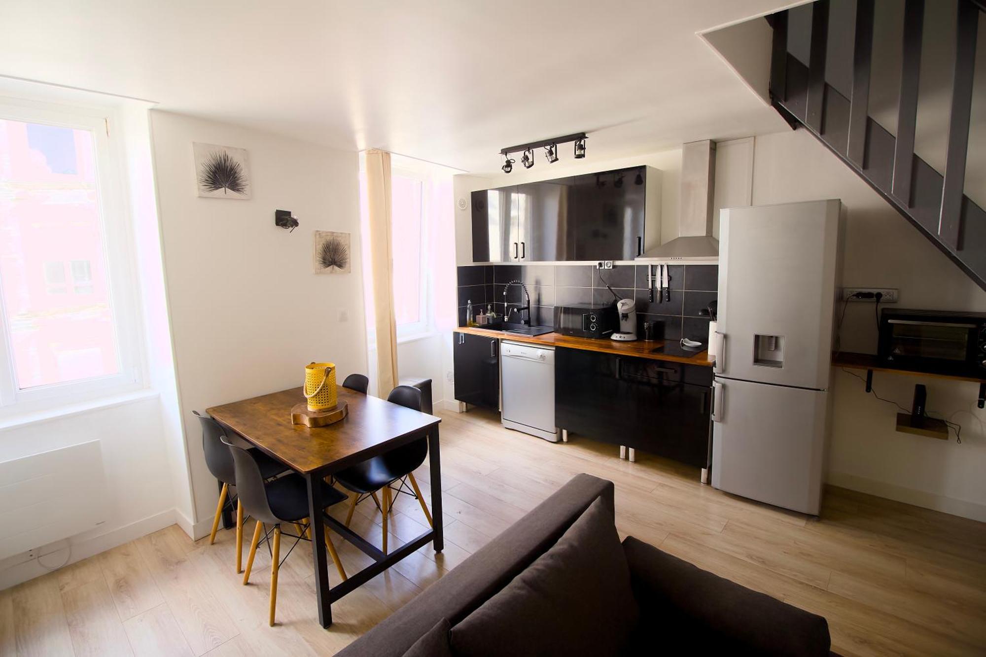 Triplex Lumineux A Cherbourg, Hyper Centre, 2 Pas Du Port & Vie Nocturne, Intendance Luxury Host Εξωτερικό φωτογραφία